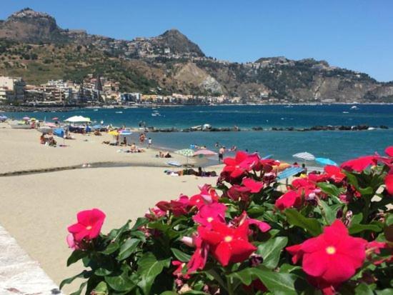 Casa Vacanze I Gabbiani Giardini Naxos Schiso Buitenkant foto